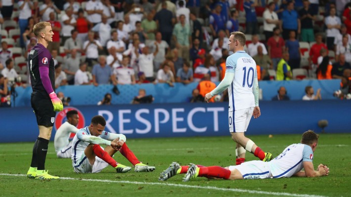 Pundits and fans slam 'rubbish' England after Iceland defeat
